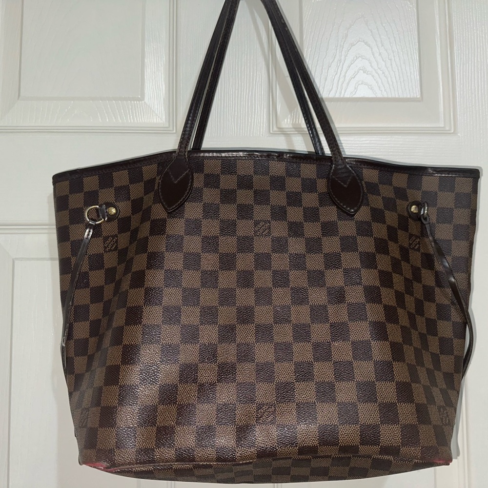 Louis Vuitton medium never-full bag